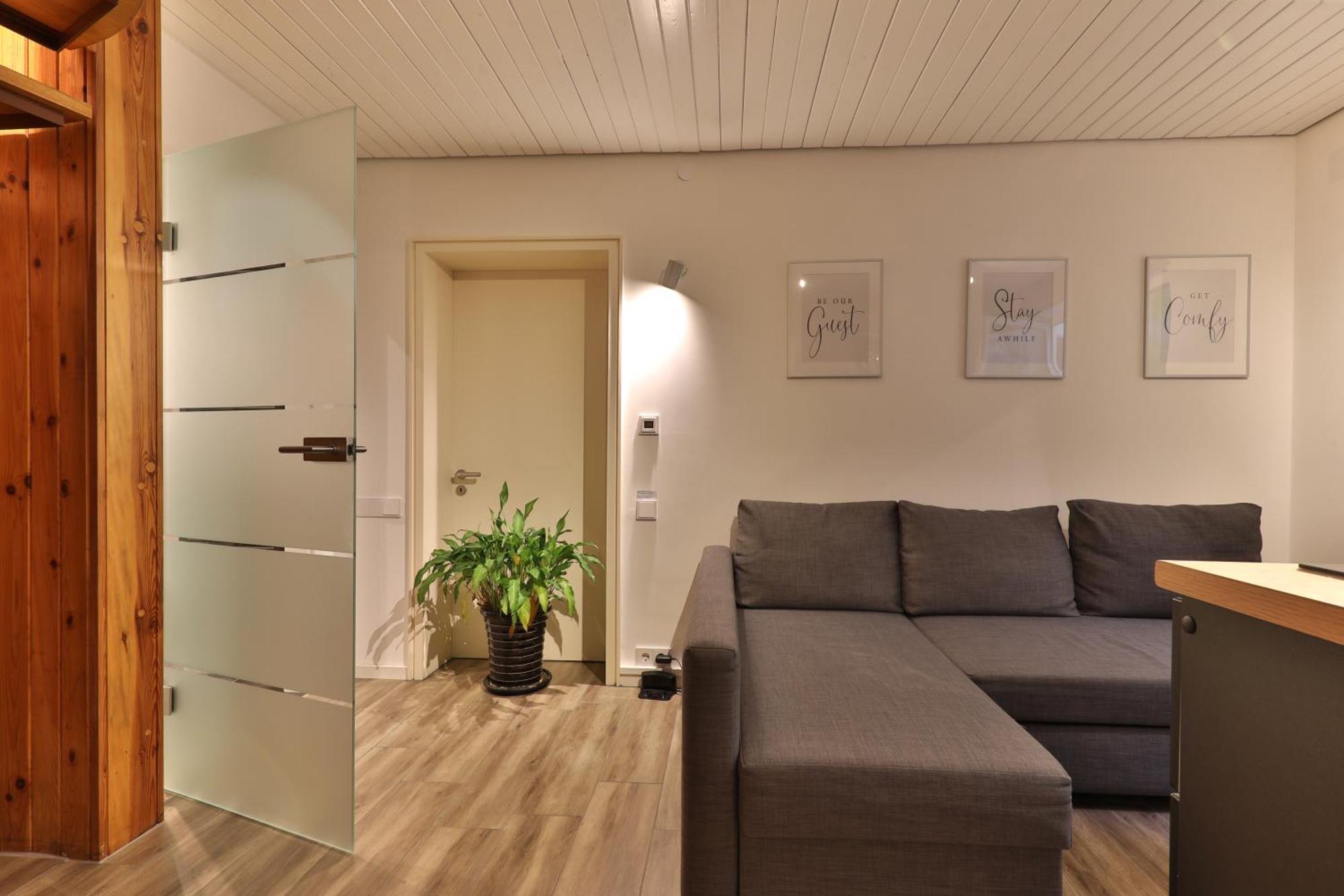 Ferienwohnung Nahe A8 Augsburg Muenchen Ulm 格斯特霍芬 外观 照片